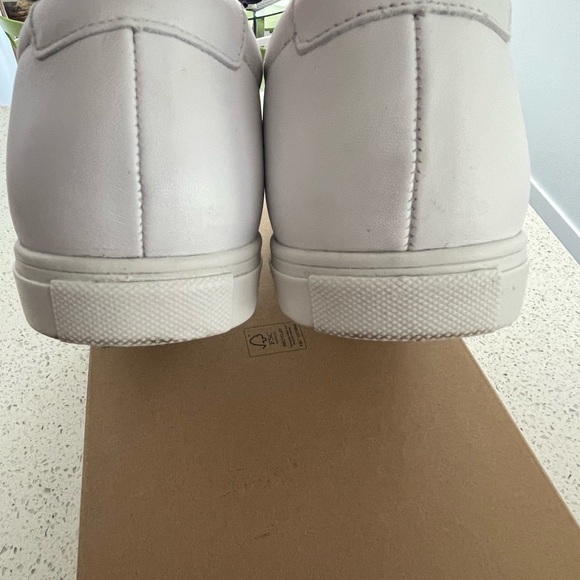 Portland Leather Low Top Mens Sneaker - Picture 6 of 7